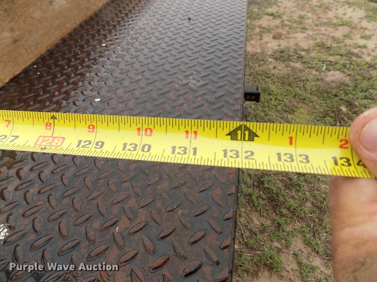 image for item FG9449 2009 Ford F350 Super Duty XL flatbed pickup truck