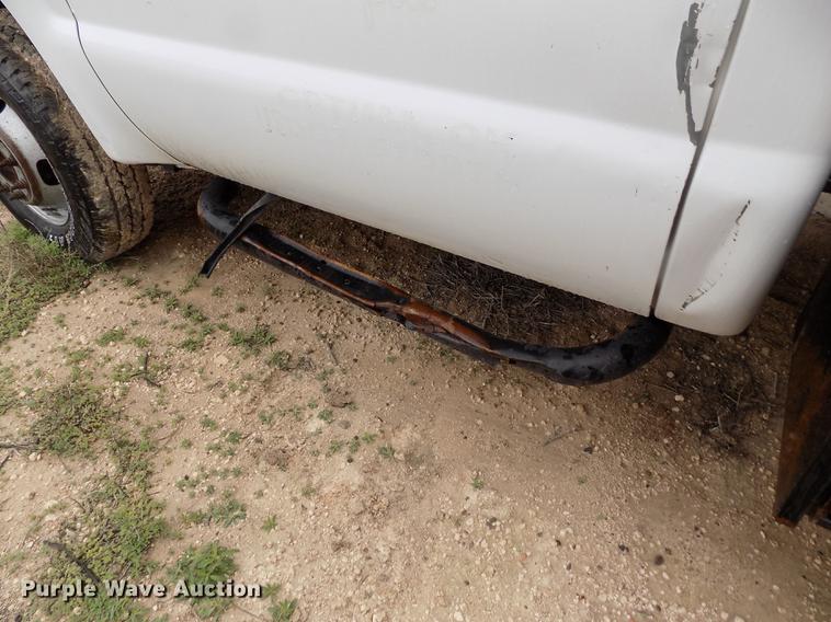 image for item FG9449 2009 Ford F350 Super Duty XL flatbed pickup truck