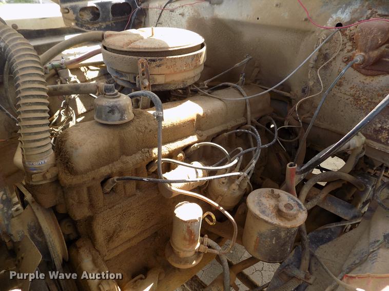 image for item FG9491 1976 Ford F600 tank truck