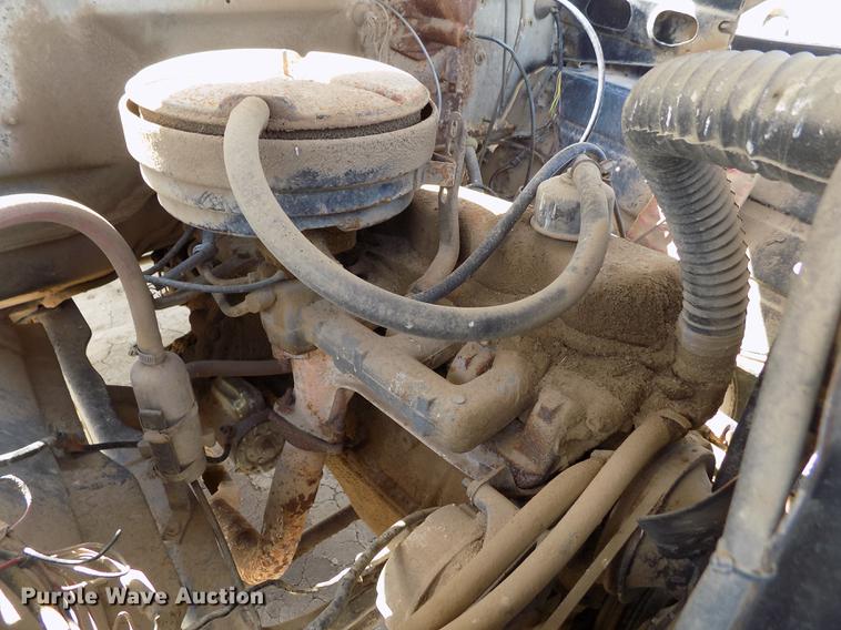 image for item FG9491 1976 Ford F600 tank truck