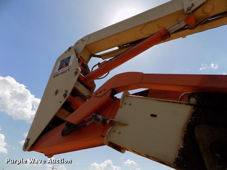 image for item FG9492 1999 JLG 600AJ boom lift