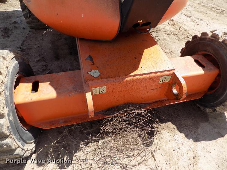 image for item FG9492 1999 JLG 600AJ boom lift