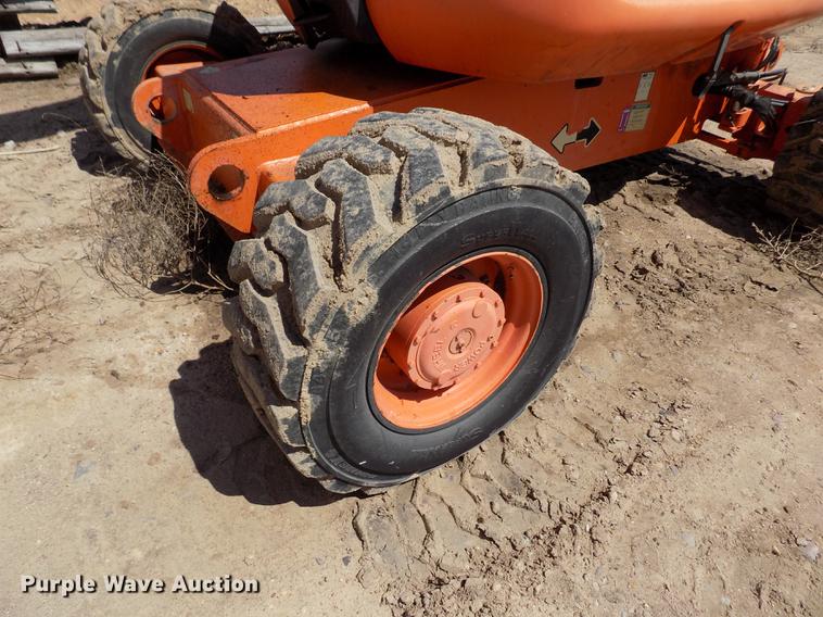 image for item FG9492 1999 JLG 600AJ boom lift