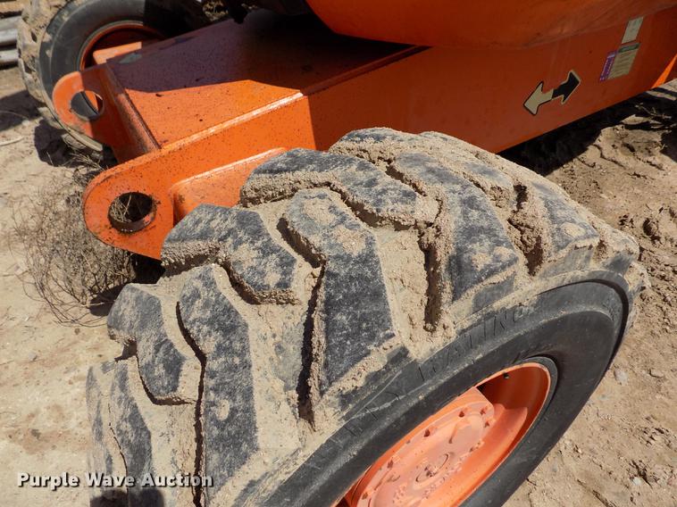 image for item FG9492 1999 JLG 600AJ boom lift