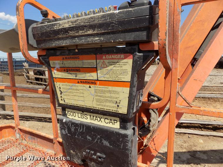 image for item FG9492 1999 JLG 600AJ boom lift
