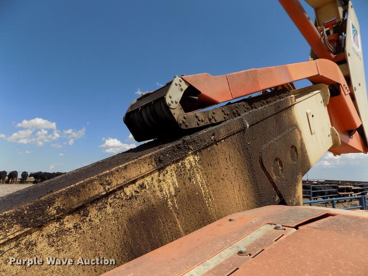 image for item FG9492 1999 JLG 600AJ boom lift