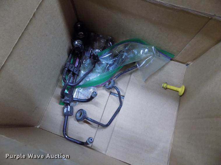 image for item FH9165 2012 Yanmar 3TNM72-A 0.904L three cylinder diesel engine