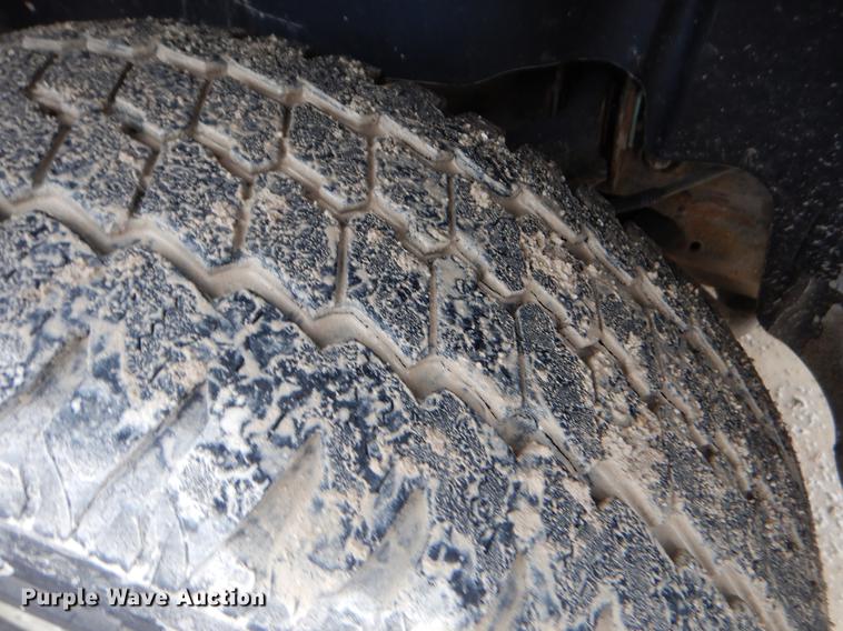 image for item FH9323 2009 GMC Sierra 2500HD Crew Cab pickup truck