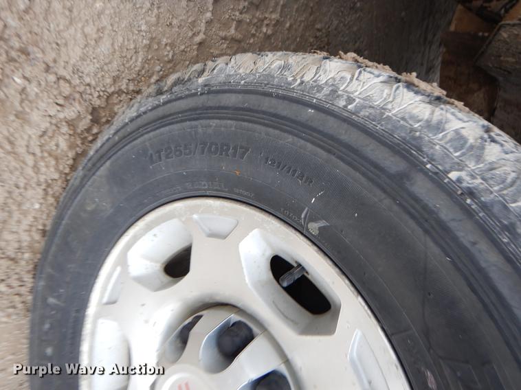 image for item FH9323 2009 GMC Sierra 2500HD Crew Cab pickup truck