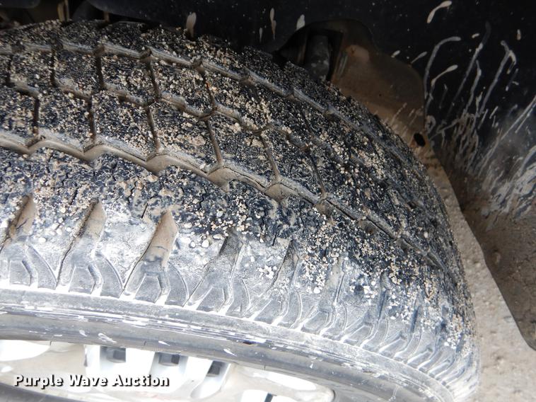 image for item FH9323 2009 GMC Sierra 2500HD Crew Cab pickup truck