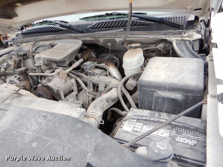 image for item FH9324 2006 Chevrolet Silverado 2500HD Ext. Cab pickup truck