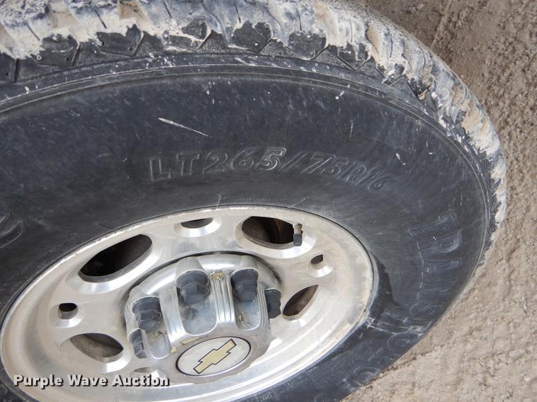 image for item FH9324 2006 Chevrolet Silverado 2500HD Ext. Cab pickup truck