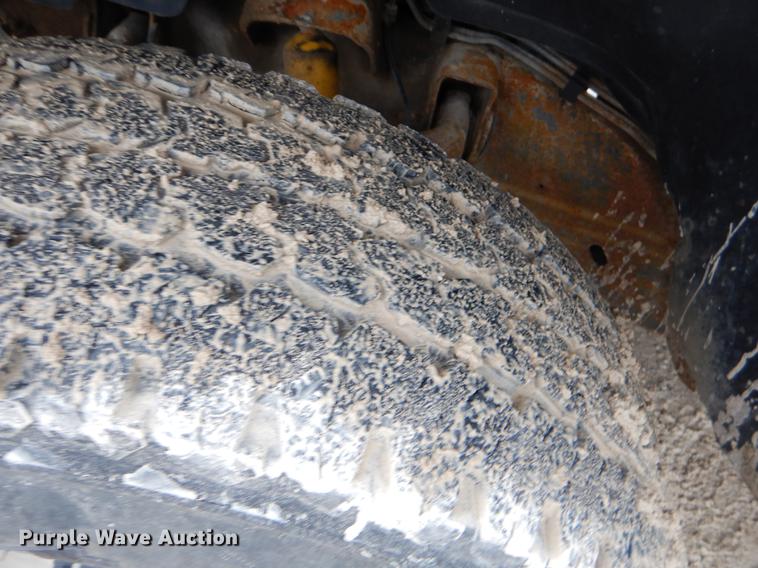 image for item FH9324 2006 Chevrolet Silverado 2500HD Ext. Cab pickup truck