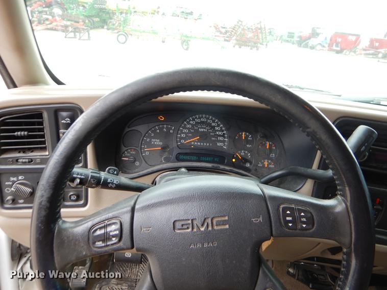 image for item FH9325 2006 GMC Sierra 2500HD Ext. Cab pickup truck