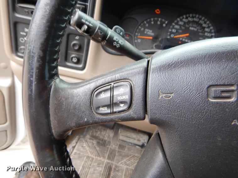 image for item FH9325 2006 GMC Sierra 2500HD Ext. Cab pickup truck