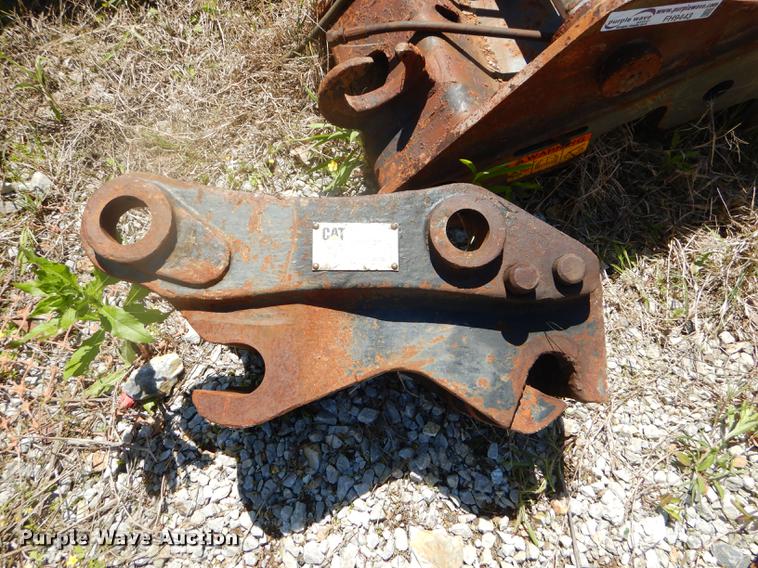 image for item FH9443 (2) hydraulic quick couplers