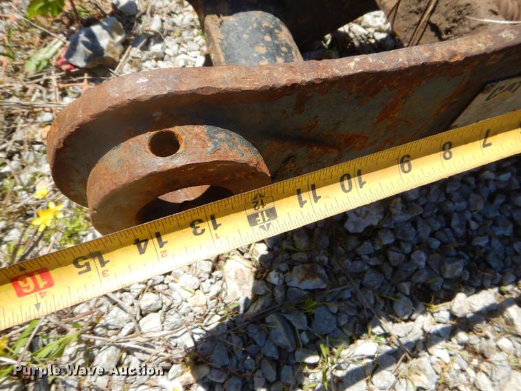 image for item FH9443 (2) hydraulic quick couplers