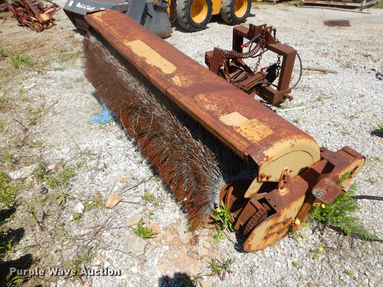 image for item FH9445 Broom