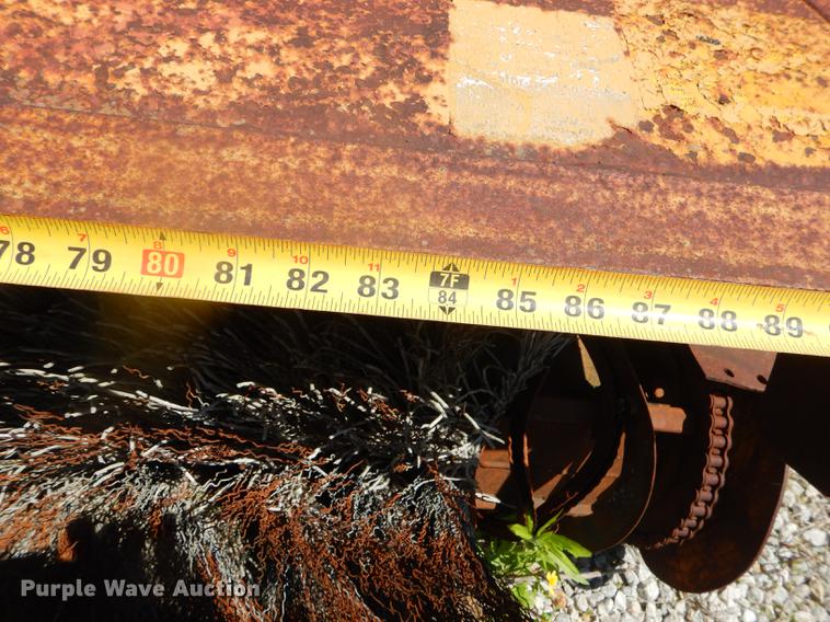 image for item FH9445 Broom