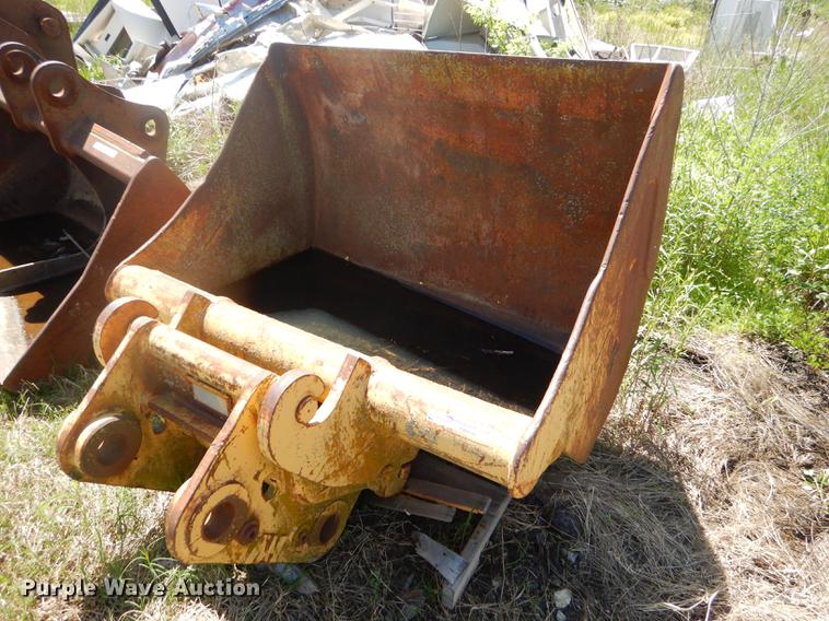 image for item FH9448 58"W bucket