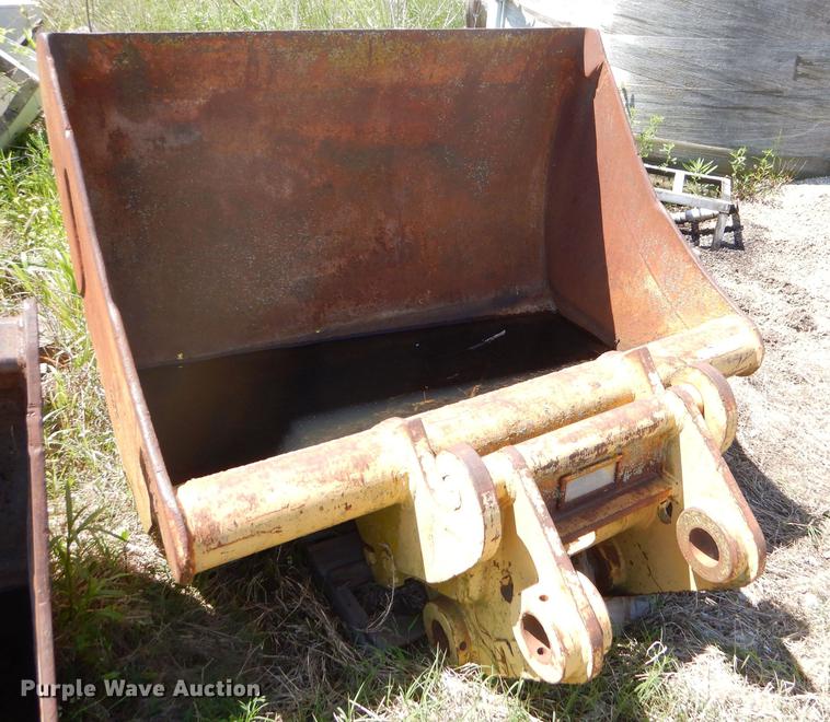 image for item FH9448 58"W bucket