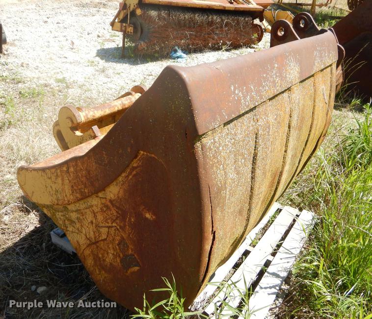 image for item FH9448 58"W bucket