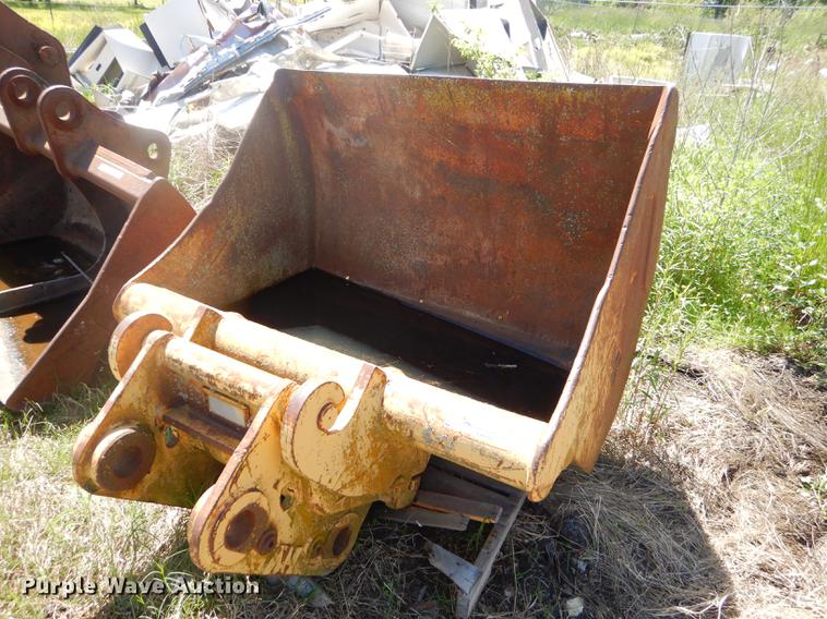 image for item FH9448 58"W bucket