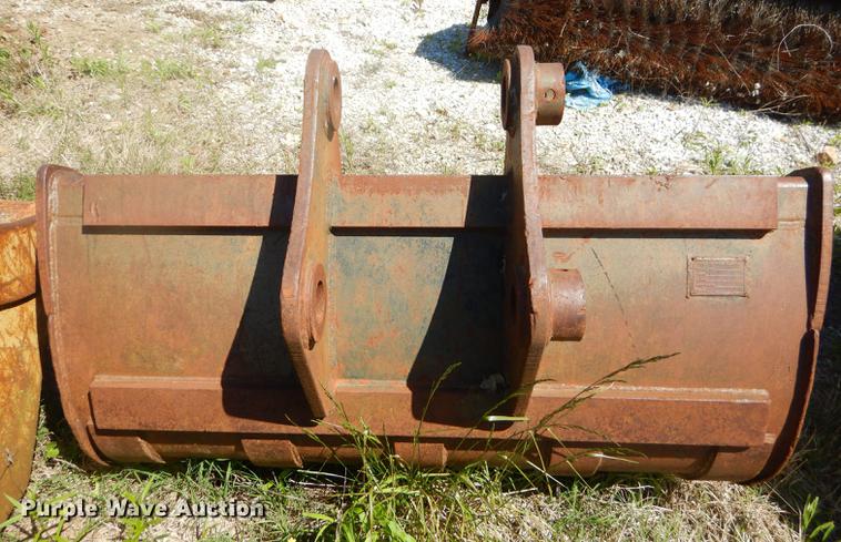 image for item FH9449 CP bucket