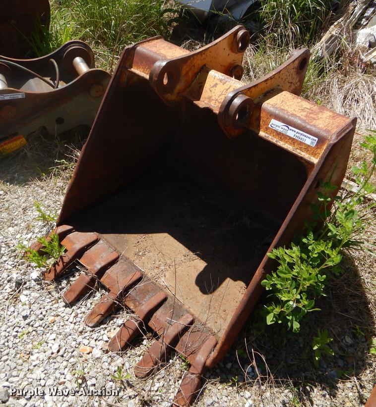 image for item FH9451 34"W bucket