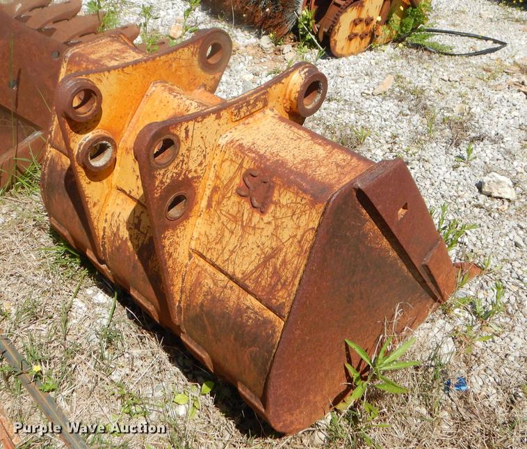 image for item FH9451 34"W bucket