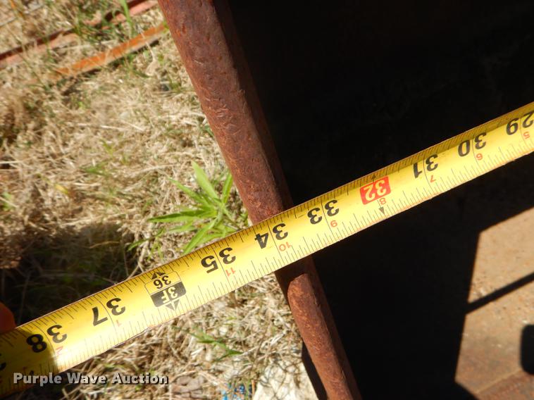 image for item FH9451 34"W bucket