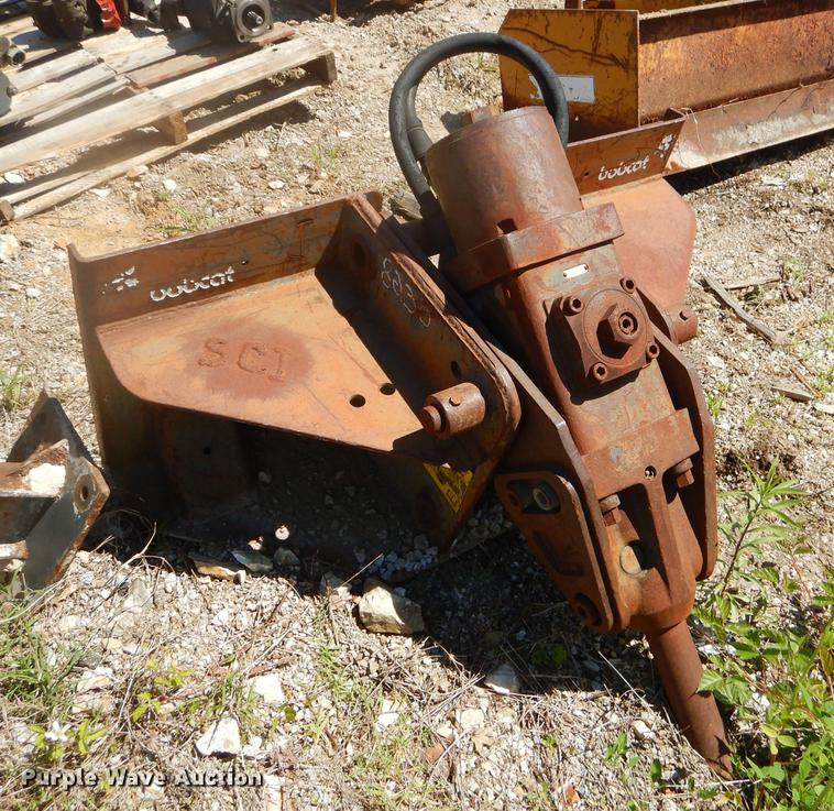 image for item FH9453 Melroe 2500 skid steer hammer