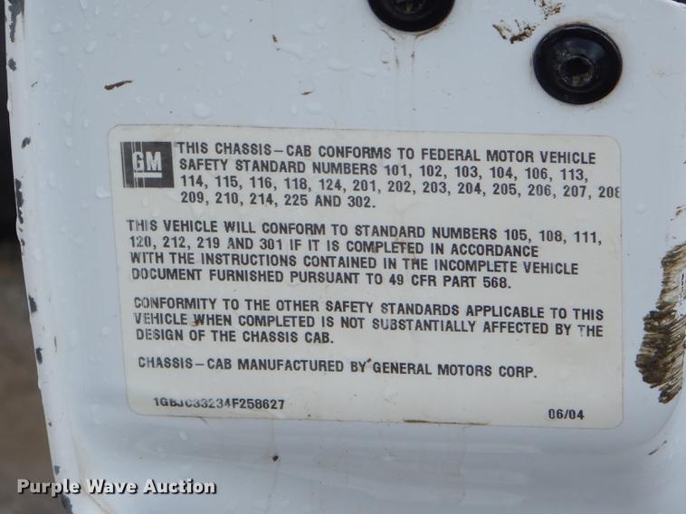 image for item FH9456 2004 Chevrolet Silverado 3500 Crew Cab pickup truck