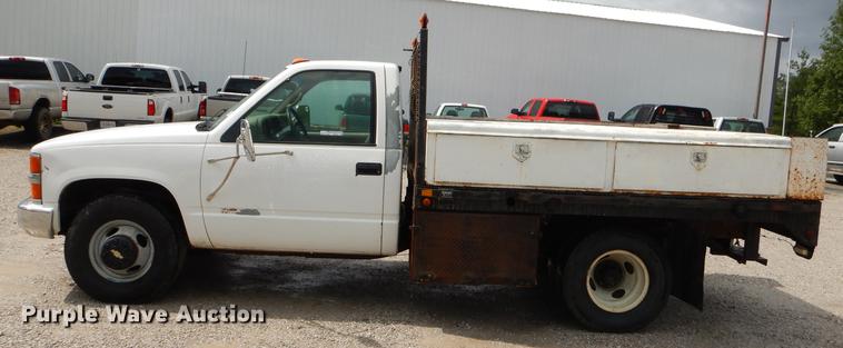 image for item FH9457 1999 Chevrolet C3500 flatbed pickup truck