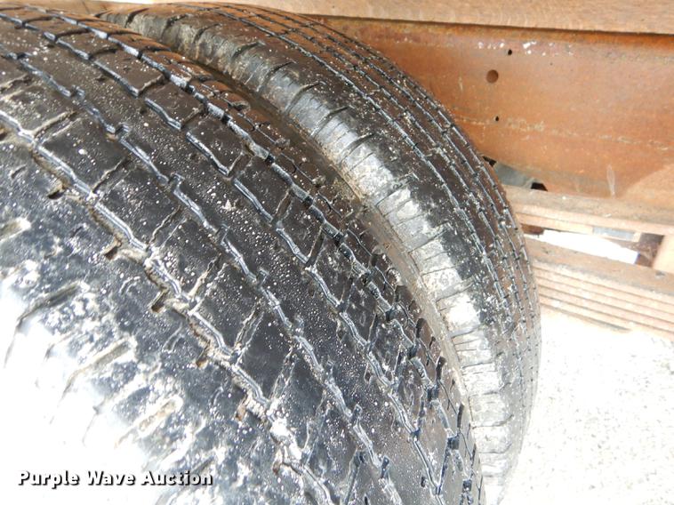 image for item FH9457 1999 Chevrolet C3500 flatbed pickup truck