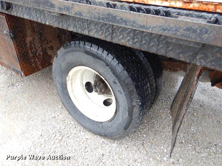 image for item FH9457 1999 Chevrolet C3500 flatbed pickup truck