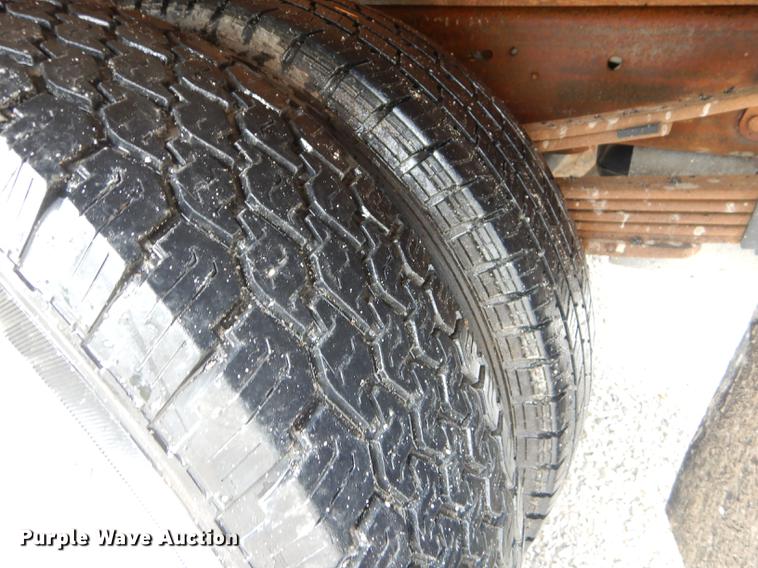 image for item FH9457 1999 Chevrolet C3500 flatbed pickup truck