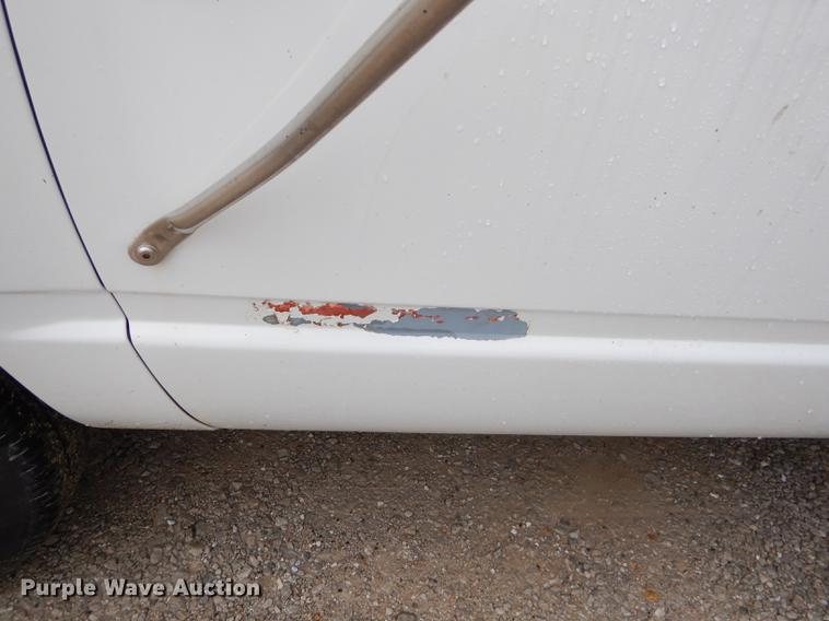 image for item FH9457 1999 Chevrolet C3500 flatbed pickup truck