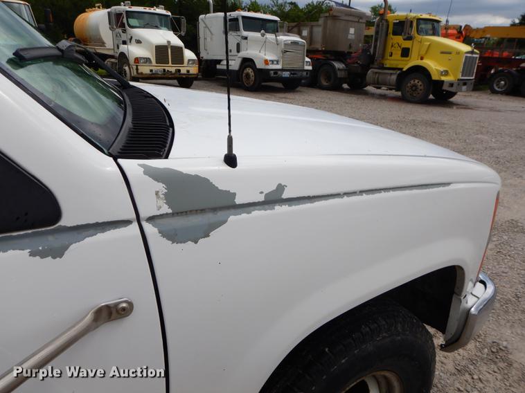 image for item FH9457 1999 Chevrolet C3500 flatbed pickup truck