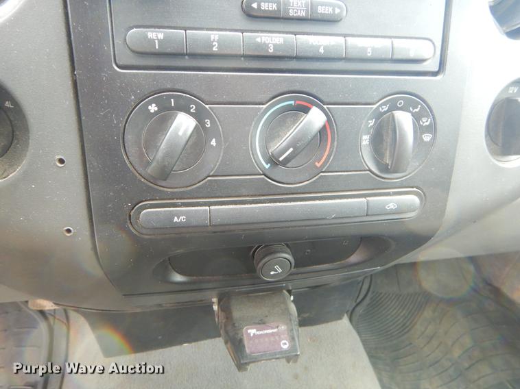 image for item FH9458 2007 Ford F150 XLT SuperCrew pickup truck