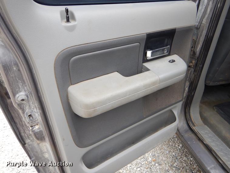 image for item FH9458 2007 Ford F150 XLT SuperCrew pickup truck