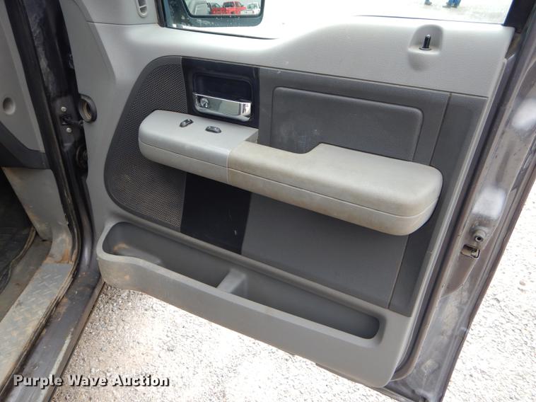 image for item FH9458 2007 Ford F150 XLT SuperCrew pickup truck