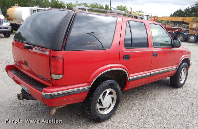 image for item FH9459 1997 Chevrolet Blazer SUV