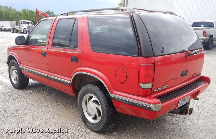 image for item FH9459 1997 Chevrolet Blazer SUV