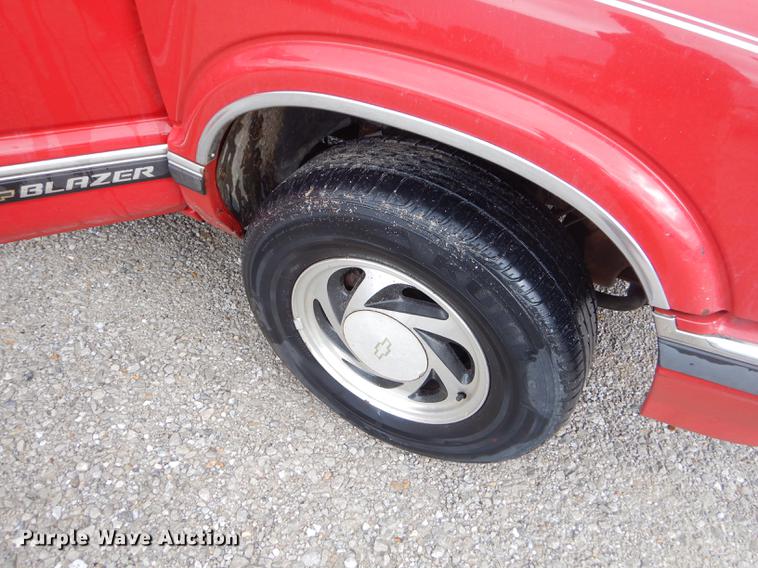 image for item FH9459 1997 Chevrolet Blazer SUV