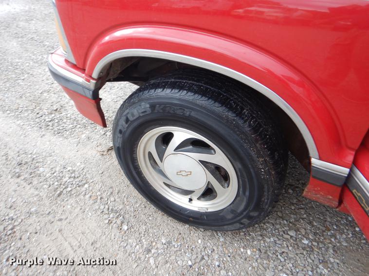 image for item FH9459 1997 Chevrolet Blazer SUV