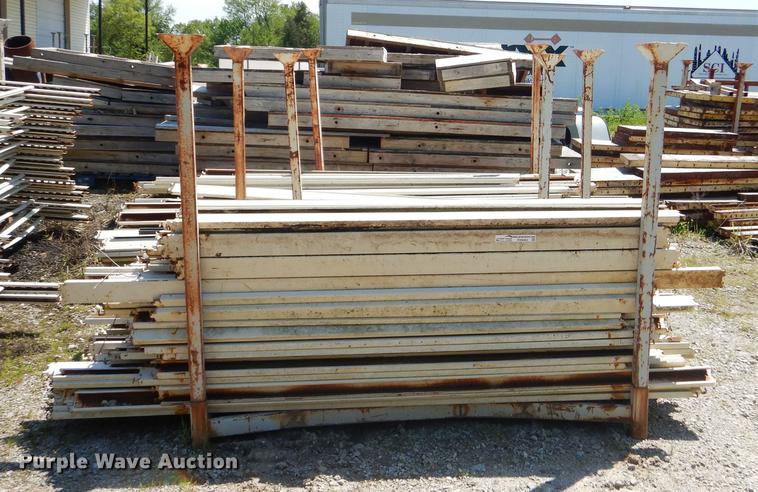 image for item FH9462 Metal shelving