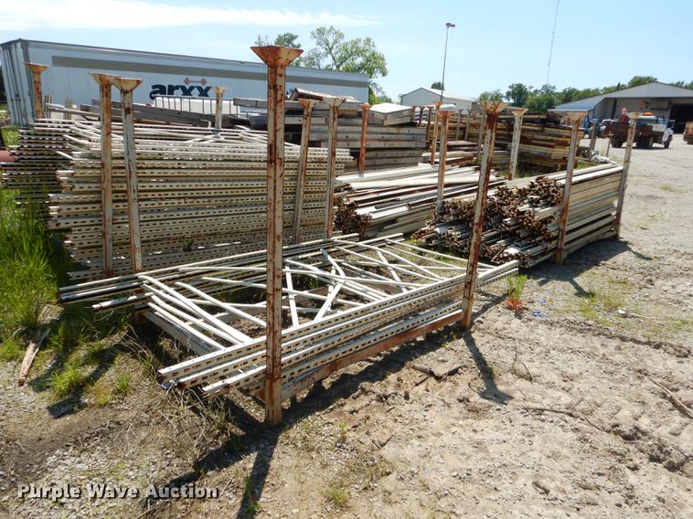 image for item FH9462 Metal shelving