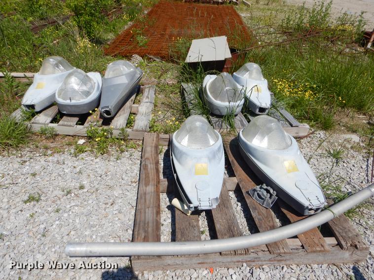 image for item FH9467 (7) parking lot lights