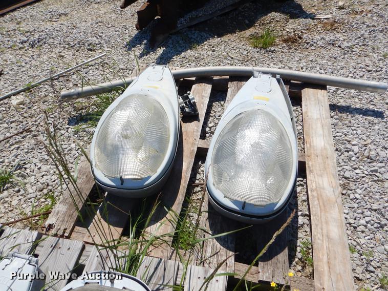 image for item FH9467 (7) parking lot lights